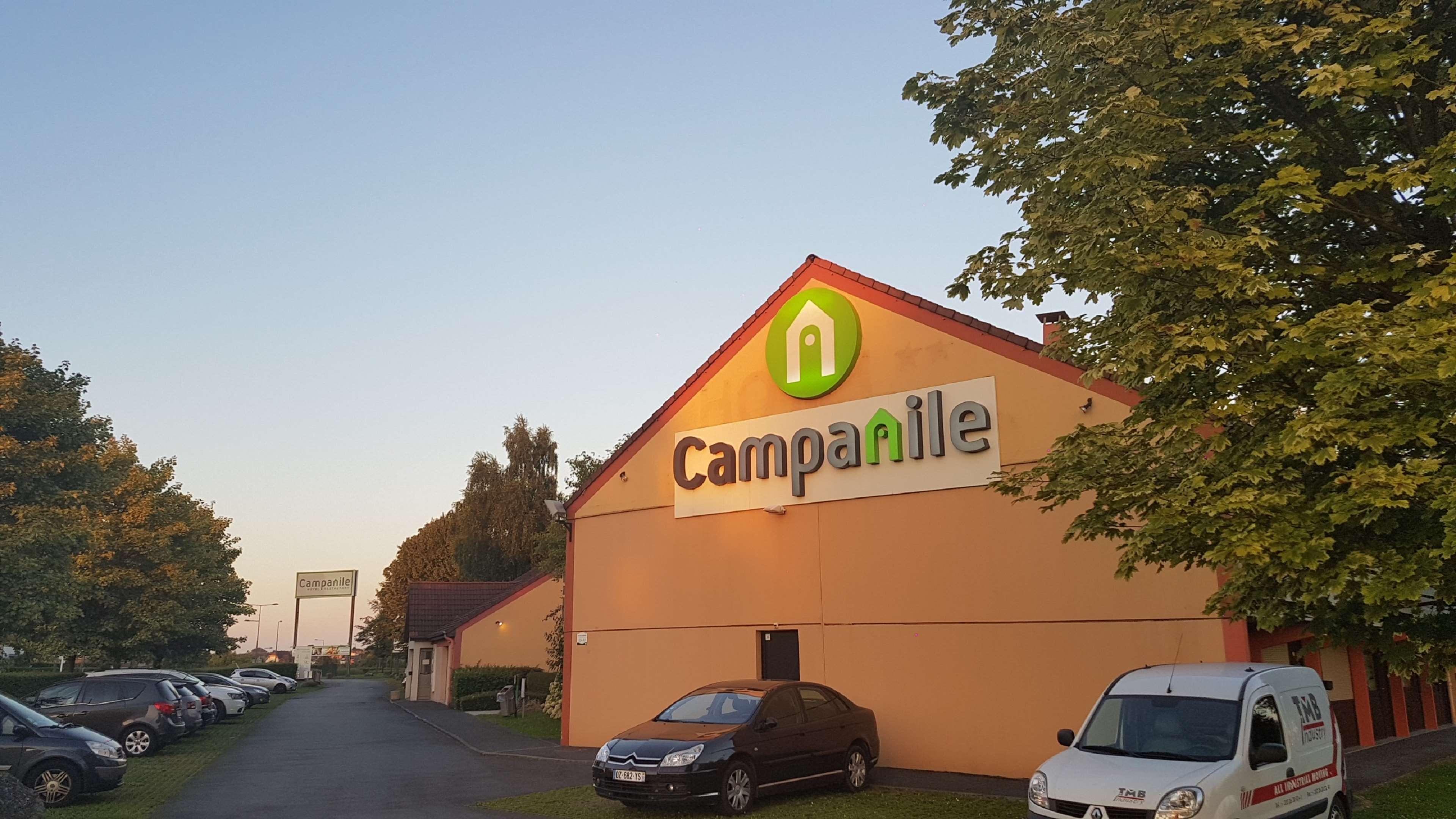 Campanile Maubeuge Ξενοδοχείο Εξωτερικό φωτογραφία